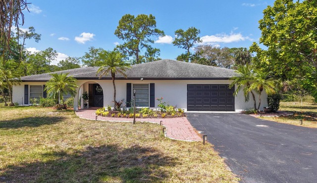 Charming Secluded Naples Nature Retreat –4BR/3BA sleeps 10. Enjoy Wildlife Views