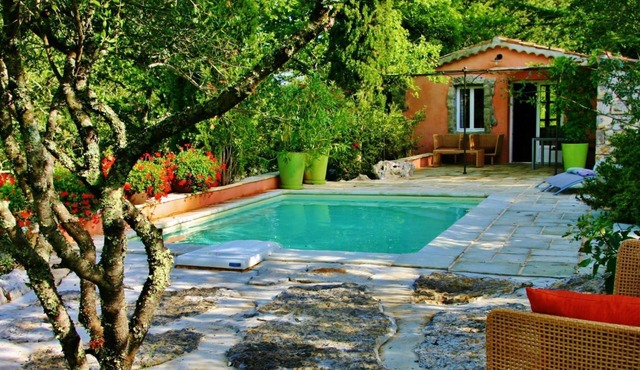 Charming self-catering cottage in Labeaume, private pool & private beach by the river