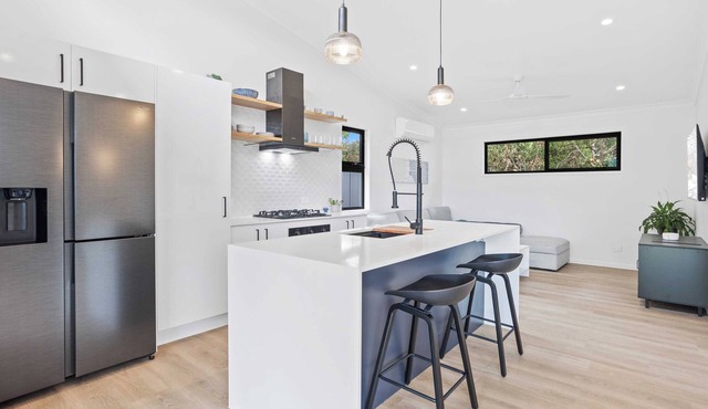 Charming Self-Contained Studio Retreat in Tallai: Your Perfect Getaway