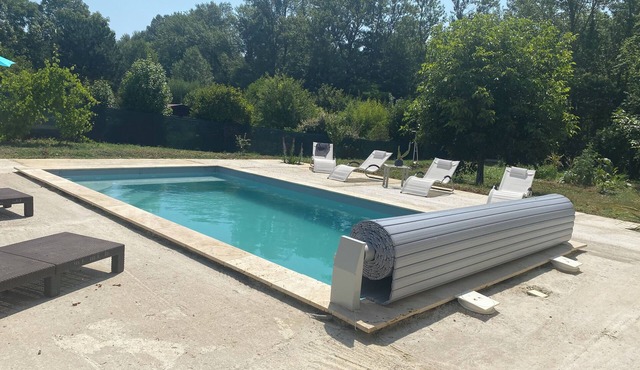 Charming single-storey house with saltwater pool. Completely renovated in 2022