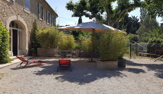 Charming single-storey gîte in a late 19th-century Provencal farmhouse (3*)