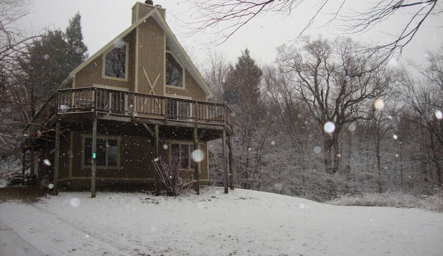 Charming Ski Chalet Minutes From Okemo Mountain!