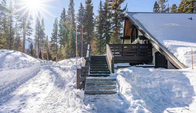 Charming Ski in/Ski Out Steps to the Main Lodge - Chalet #18