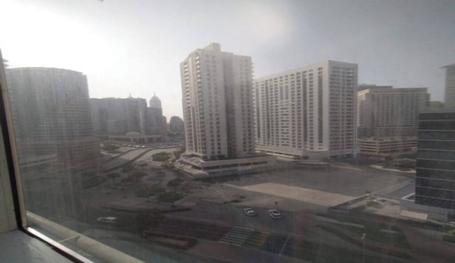 Charming Sleeping Place in brilliant Dubai with WiFi, AC