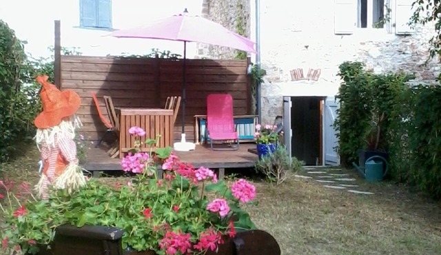 Charming small house in a village bounding the river Dordogne