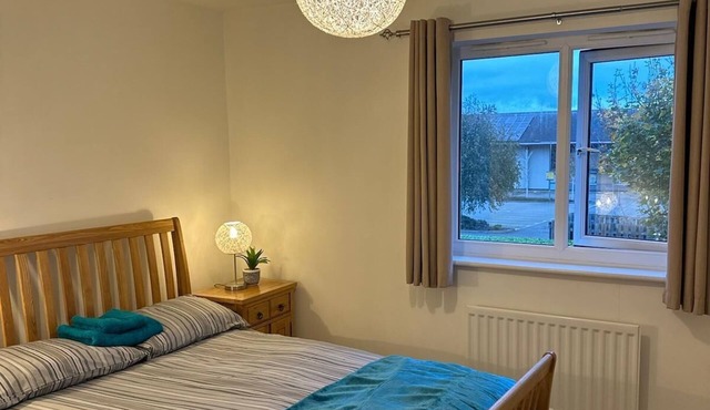 Charming Smart 1-bedroom apartment close to Sheerness beach/ WiFi and parking