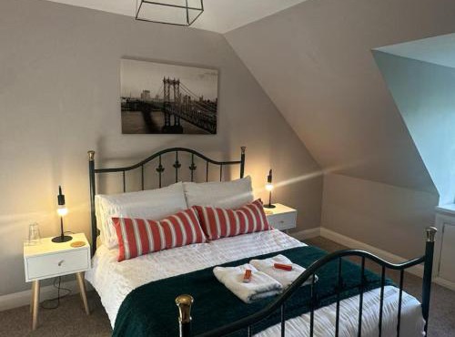 Charming Snug Loft Room, Room 4, Beautiful Connel near Oban