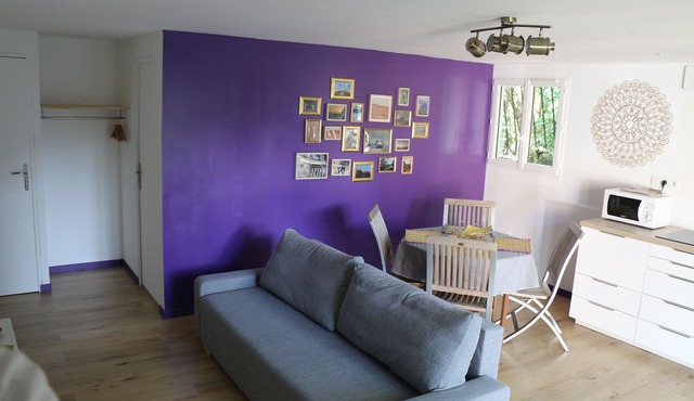 Charming, spacious studio in a quiet location