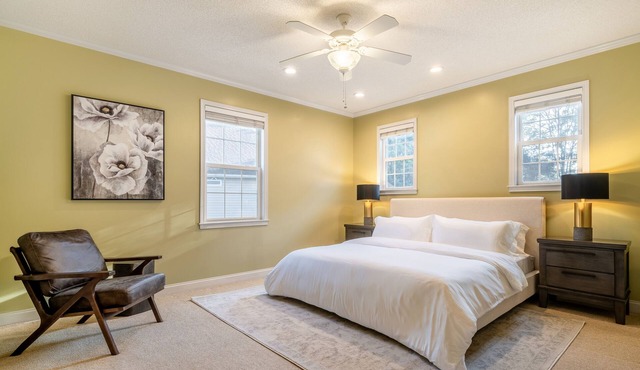 Charming, spacious 1BD/1.5BA home ~ Furman steps away & Swamp Rabbit too!