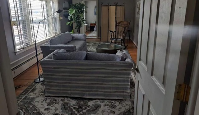 Charming, spacious, 2 bedroom apartment in Steelton, PA, near Hershey Park.