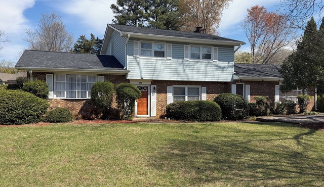 Charming spacious 4BR Near Airport & Hospitals - Family & Group Friendly