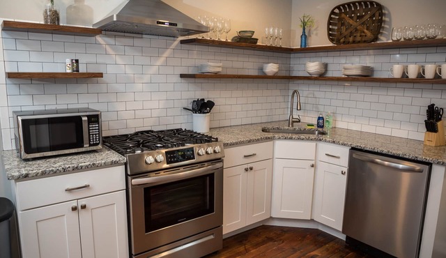 Charming, Spacious East Side home w/free parking