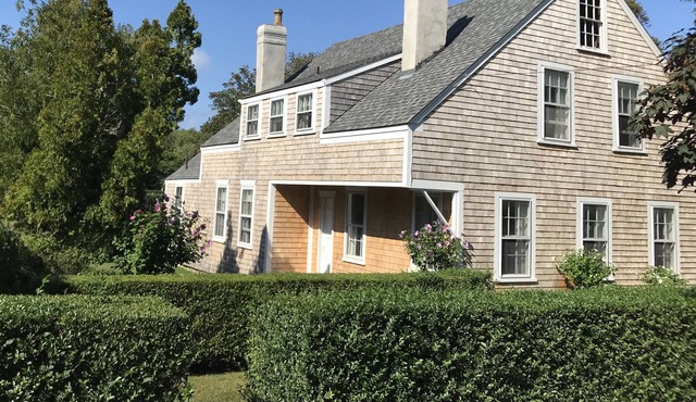 Charming & Spacious Historic Home In Sconset! Big yard