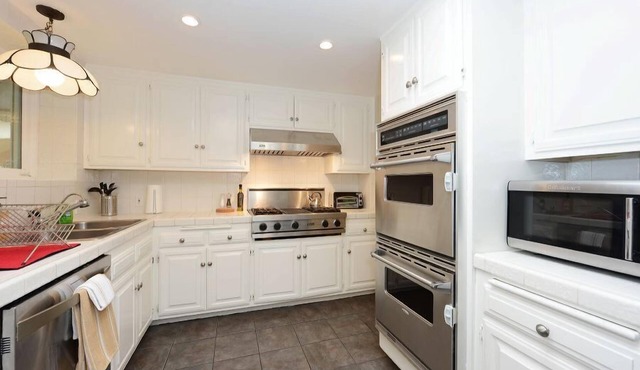 Charming Spanish House in Westwood Village