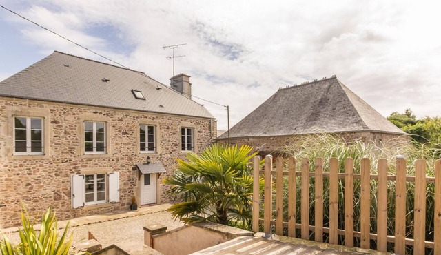 Charming stone house with garden and terrace in Teurthéville-Bocage