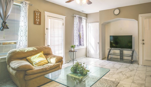 Charming St Louis Home - 3 Mi to Tower Grove Park!