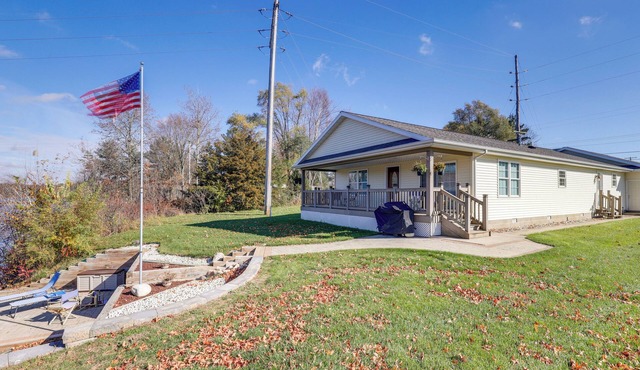 Charming Stanwood Home on Muskegon River!