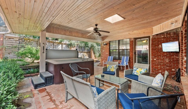 Charming Stay | Hot Tub, Patio & Antique Charm