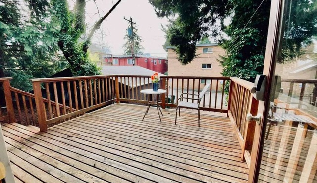 Charming Stay in Seattle’s Coveted Northeast Neighborhood