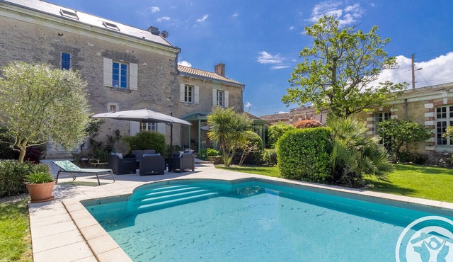 Charming Stay with Pool in Loire Valley's Wine Region