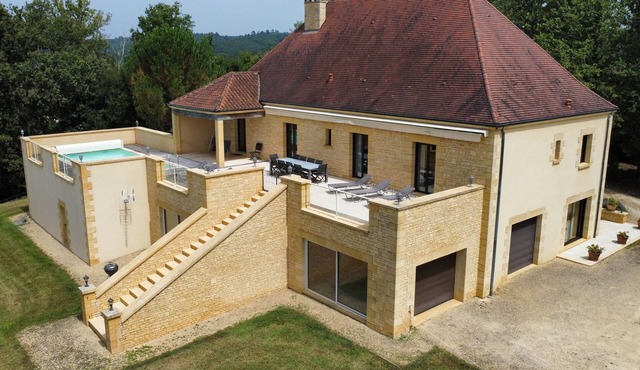 Charming stone villa with pool near SARLAT
