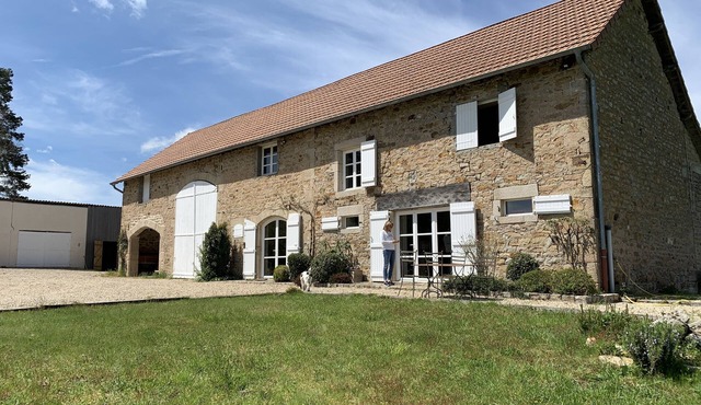 Charming stone house in Charollais Brionnais with breathtaking views