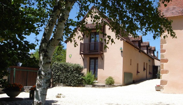 Charming Stone Cottage in Brenne Park with Private Pond, Fireplace & Free Wi-Fi
