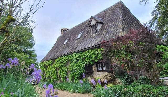 Charming stone country cottage with spectacular views