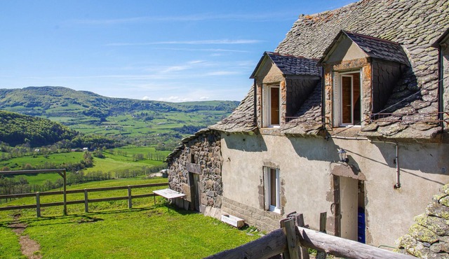 Charming stone farmhouse at 1150 m altitude.