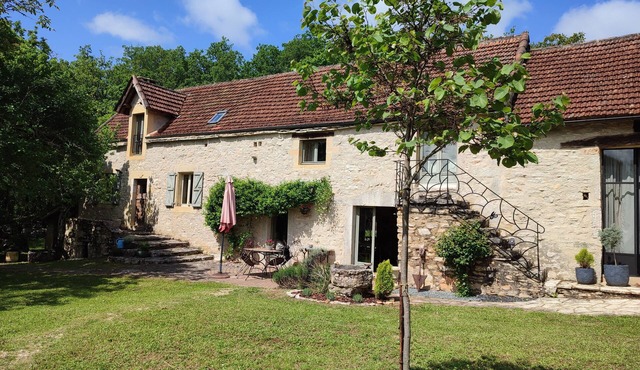 Charming Stone Farmhouse - Private Pool, Lovely Countryside