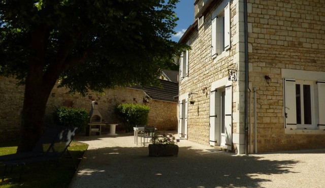 Charming stone house in Coly