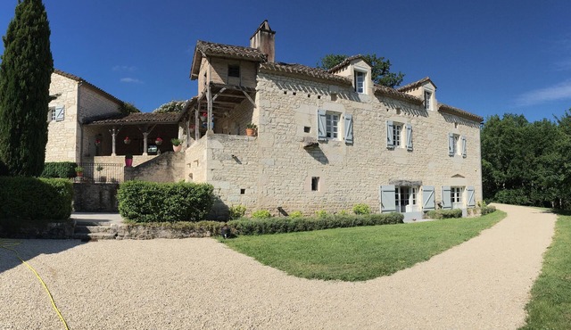 Charming stone residence with heated swimming pool 4X10