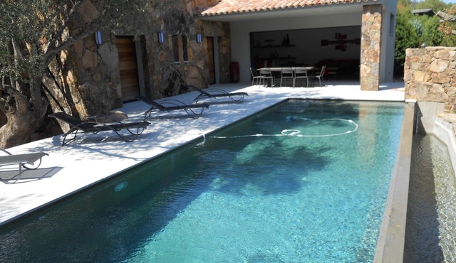 CHARMING STONE HOUSE WITH ALL COMFORTS, PORTO-VECCHIO