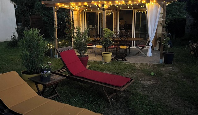 Charming stone house: 10min Jonzac spa (pets welcome)