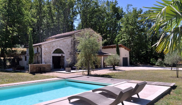 Charming stone house, 4 bedrooms, private pool without vis-à-vis