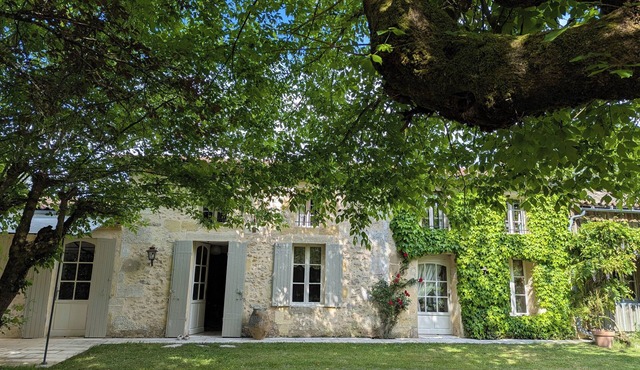 Charming stone house Charming Girondine house