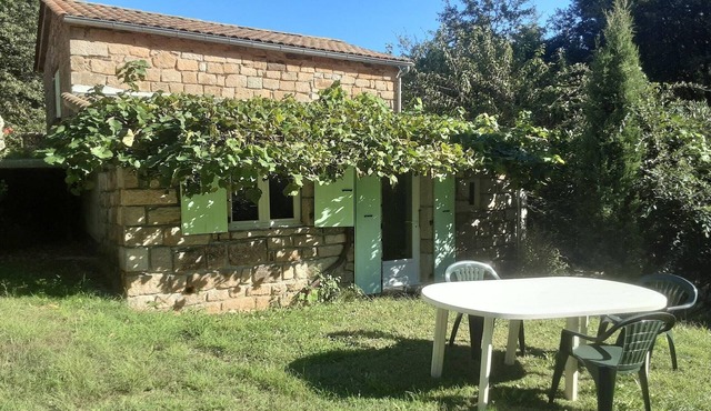 Charming stone house with shared pool, Chambonas