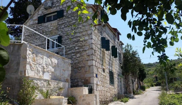 Charming stone house with pool and panoramic view