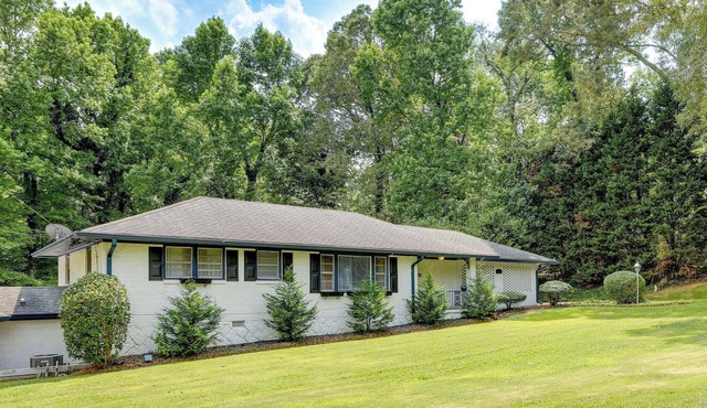 Charming Stone Mountain Retreat Near Nature Trails