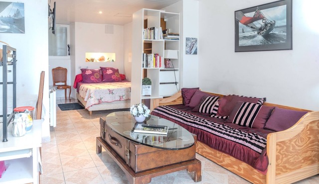 Charming Studio Apartment with Wi-Fi