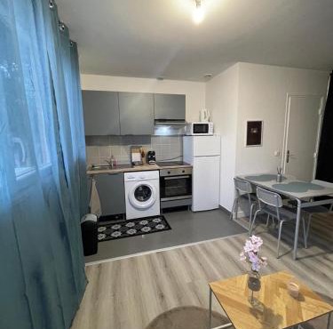 Charming studio with sleeping area near Paris et Disneyland