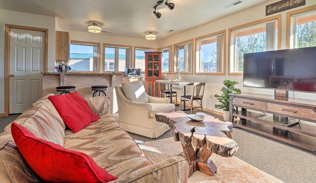Charming Studio - 3 Miles From Kolob Canyons!