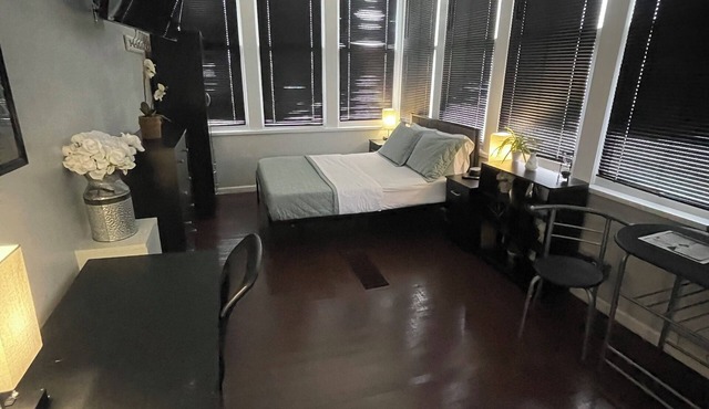 Charming Studio apartment in fabulous Hopkinsville with WiFi, AC