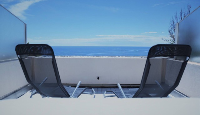 Charming studio cabin sea view