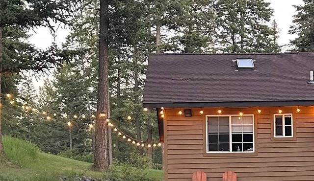 Charming studio guesthouse in delightful Bigfork with AC, WiFi