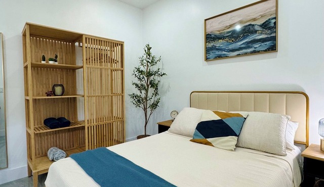 Charming studio in lovely Miami with WiFi and AC