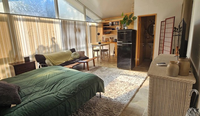 Charming studio in superb Clermont with AC, WiFi