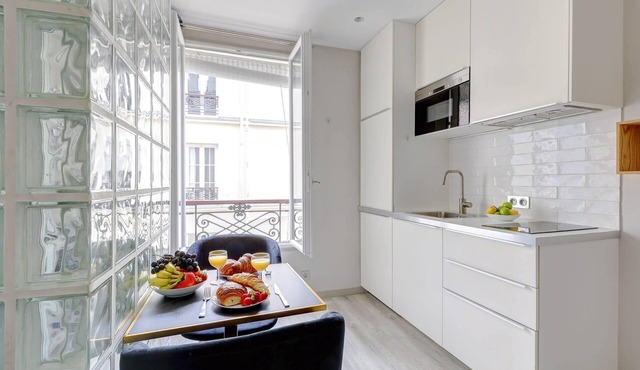 Charming Studio in the Heart of 7th Arr