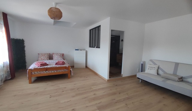 Charming studio "le 1864" with private garden and Wi-Fi