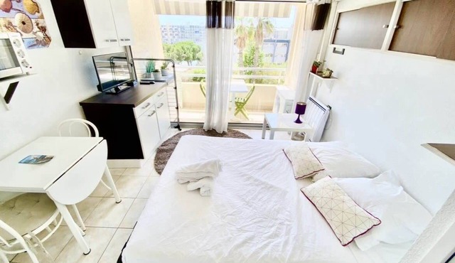 Charming studio near the harbour